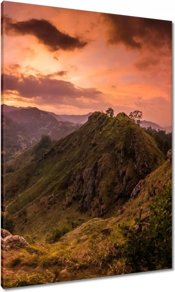 Vászonkép 70x100 Tájkép bárányhegyekkel