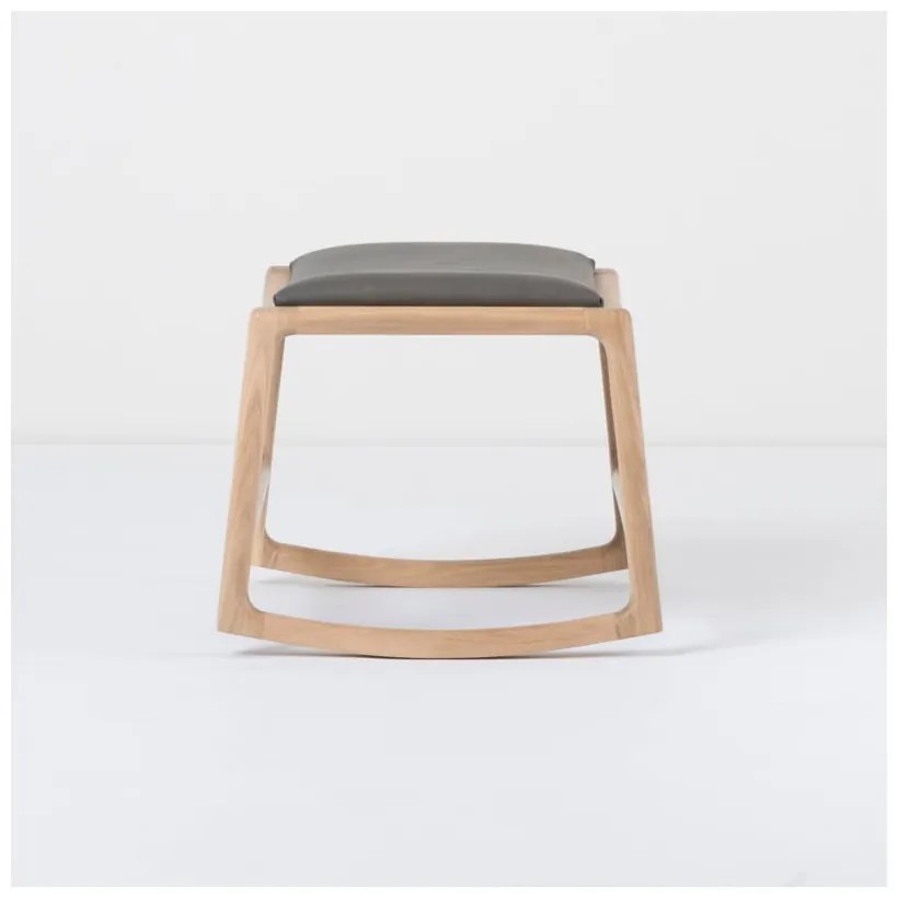 Dedo tömör tölgyfa szerkezetű zsámoly szürke bivalybőr ülőkével - Gazzda