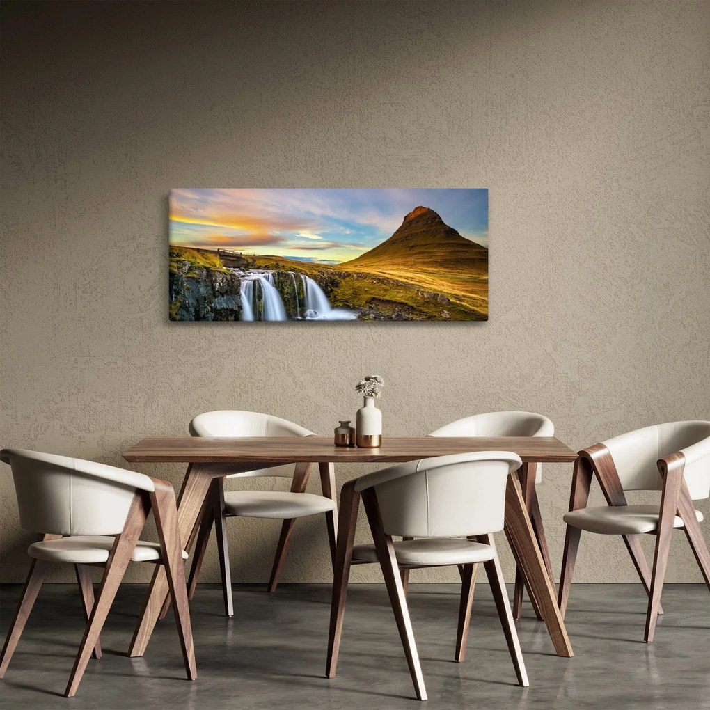Kép a hegyekről és vízesésekről Izlandon (120x50 cm)