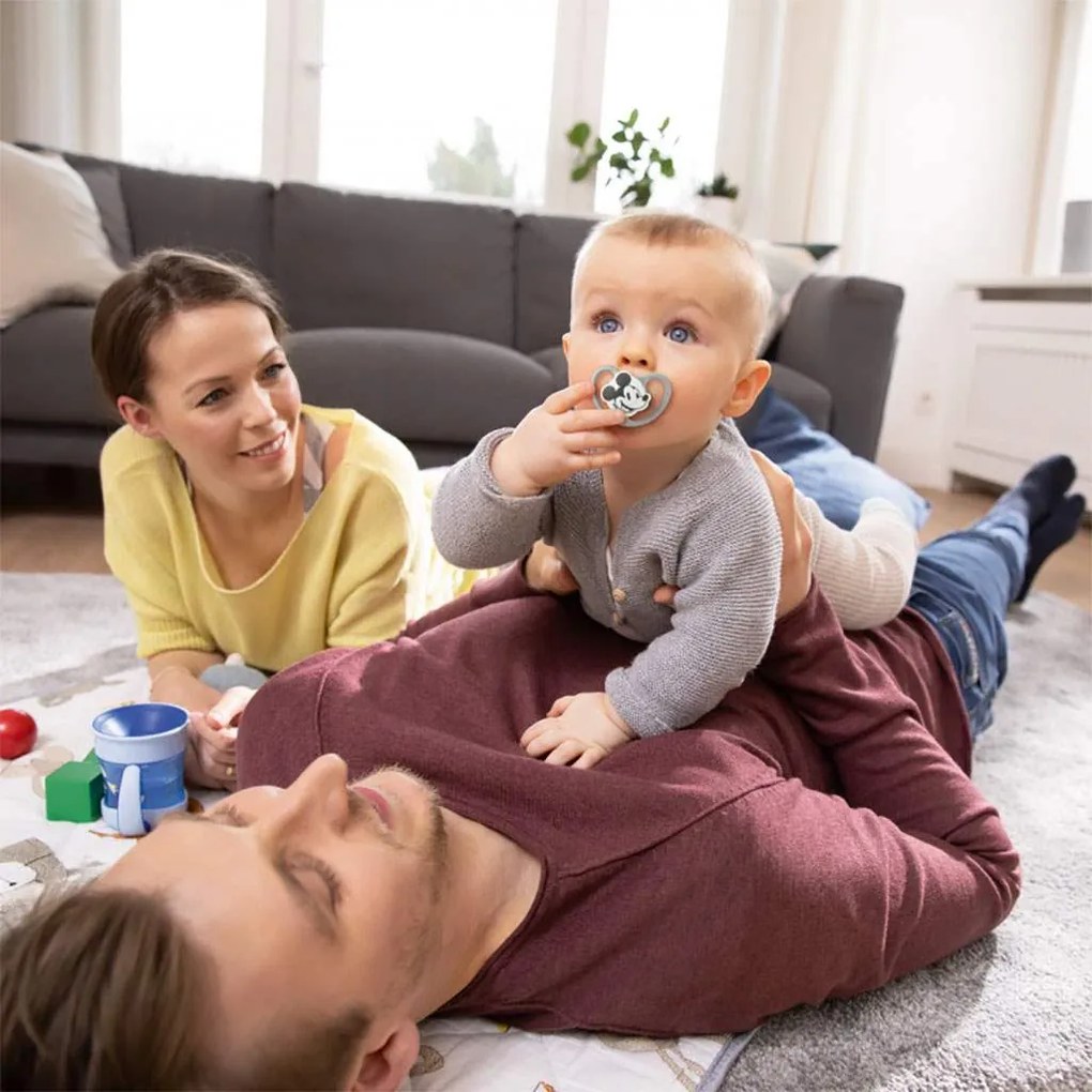Baba cumi Space NUK 6-18h Disney Mickey Mouse piros, vel. 6-18 h