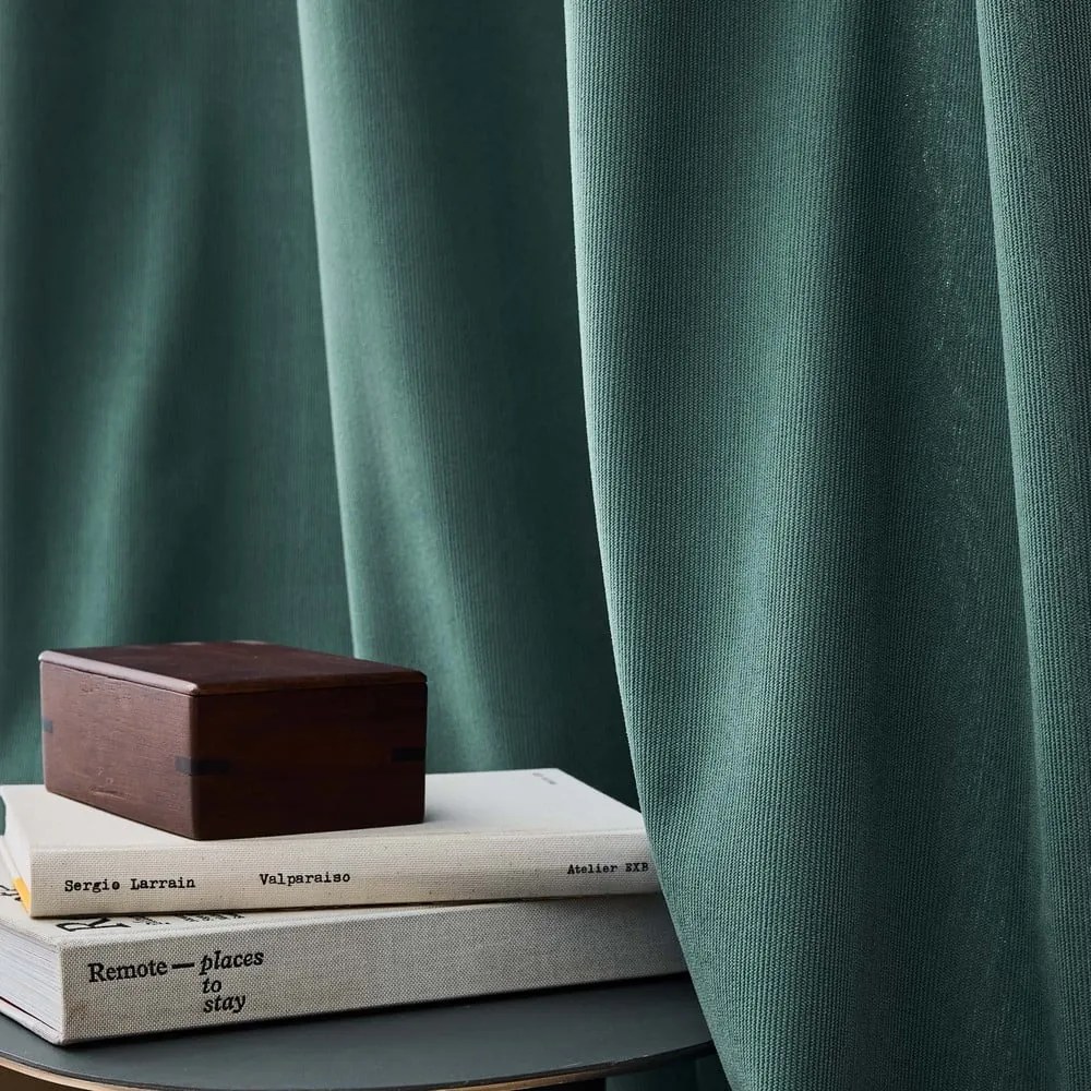 Zöld kordbársony termo függöny 140x260 cm Madison – douceur d'intérieur