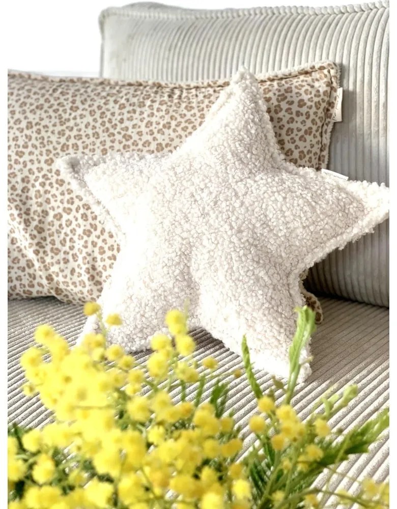 Krémszínű buklé párna gyerek kanapéhoz Star – Wigiwama