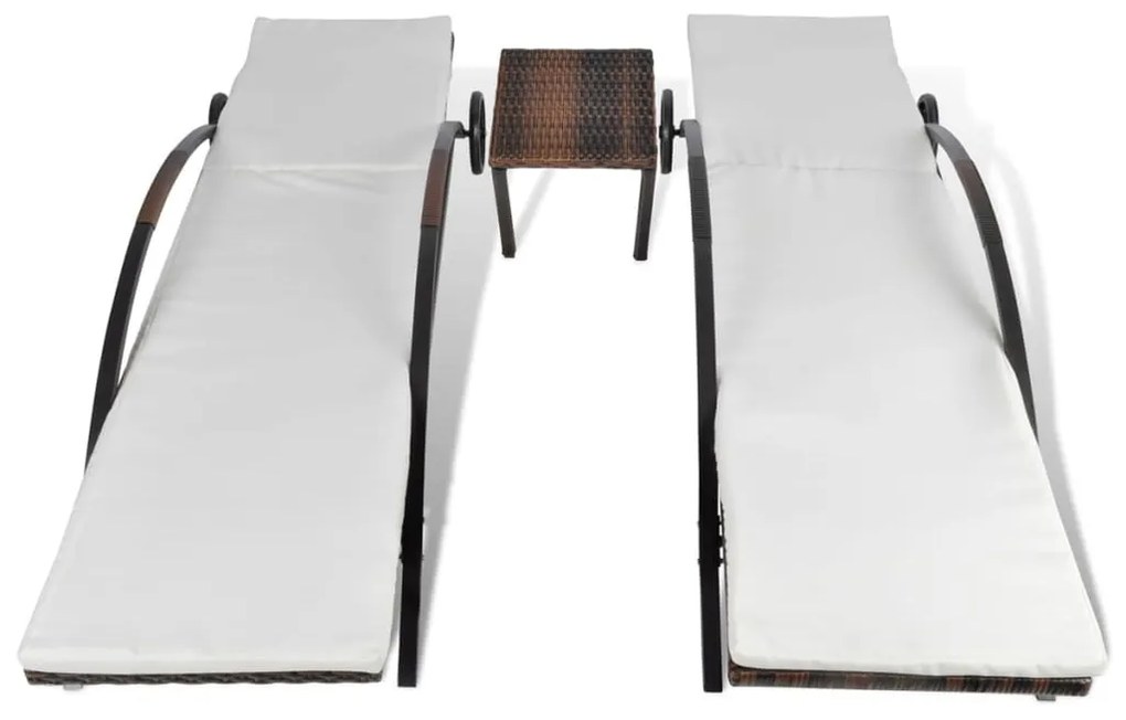 Barna polyrattan napozóágyak asztallal