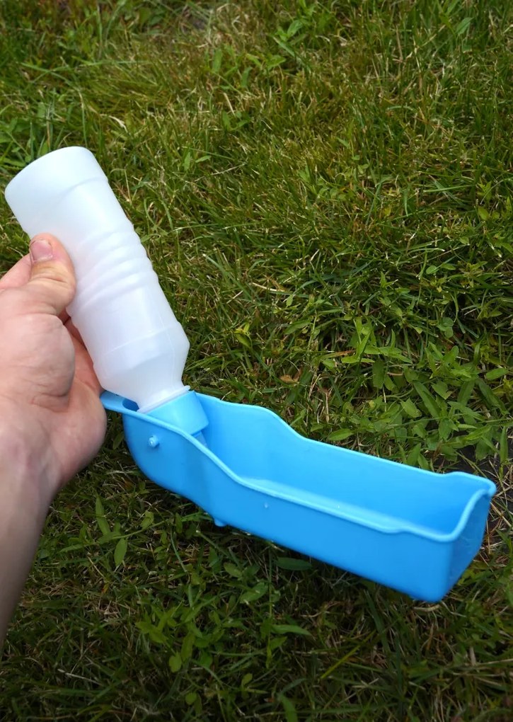 ANIMAL utazós palack kutyáknak 250 ml, zöld
