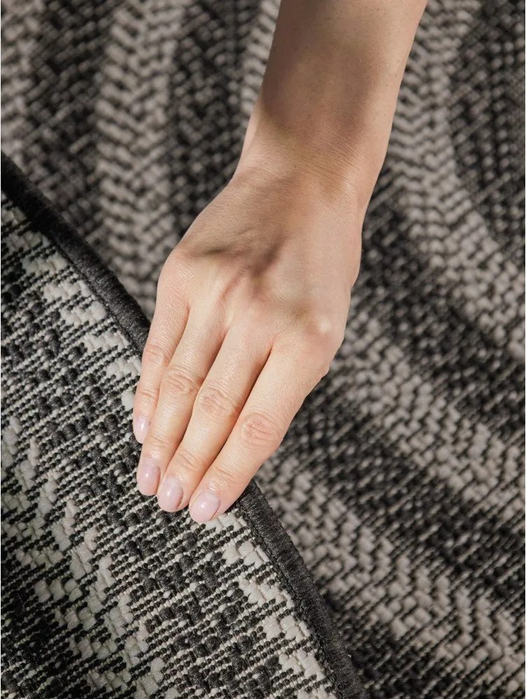 Fekete-krémszínű kültéri-beltéri szőnyeg 160x230 cm Haringey Woodfield – Ted Baker