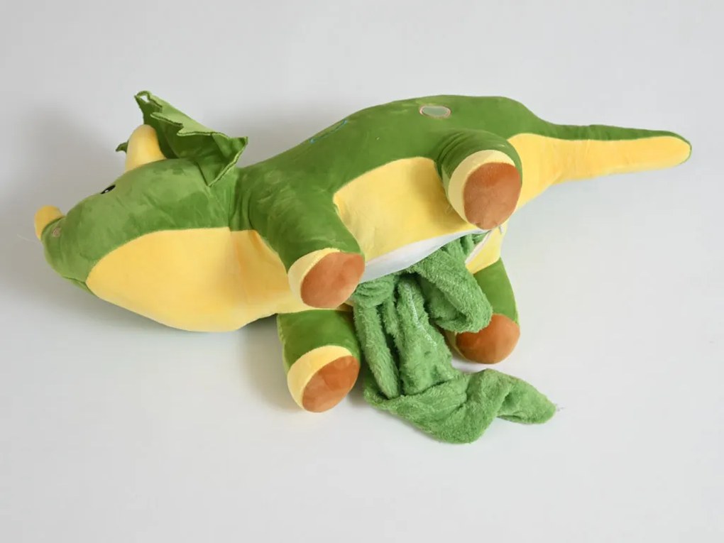 Plüss DÍNÓ zöld babatakaróval belül