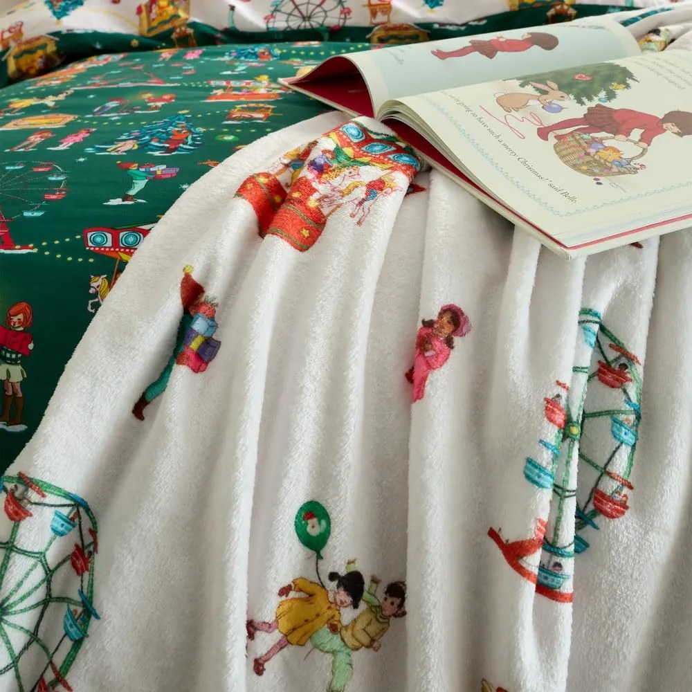 Fehér mikroplüss gyerek takaró 150x200 cm Christmas Fairground – Belle & Boo