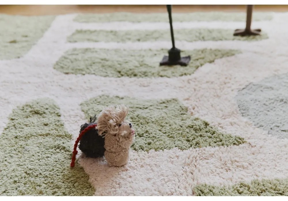 Zöld-krémszínű pamut gyerek játszószőnyeg 90x130 cm Hyde Park – Lorena Canals