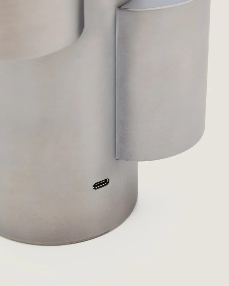 Ezüstszínű fém LED dimmelhető asztali lámpa (magasság 26,5 cm) Adrina – Kave Home