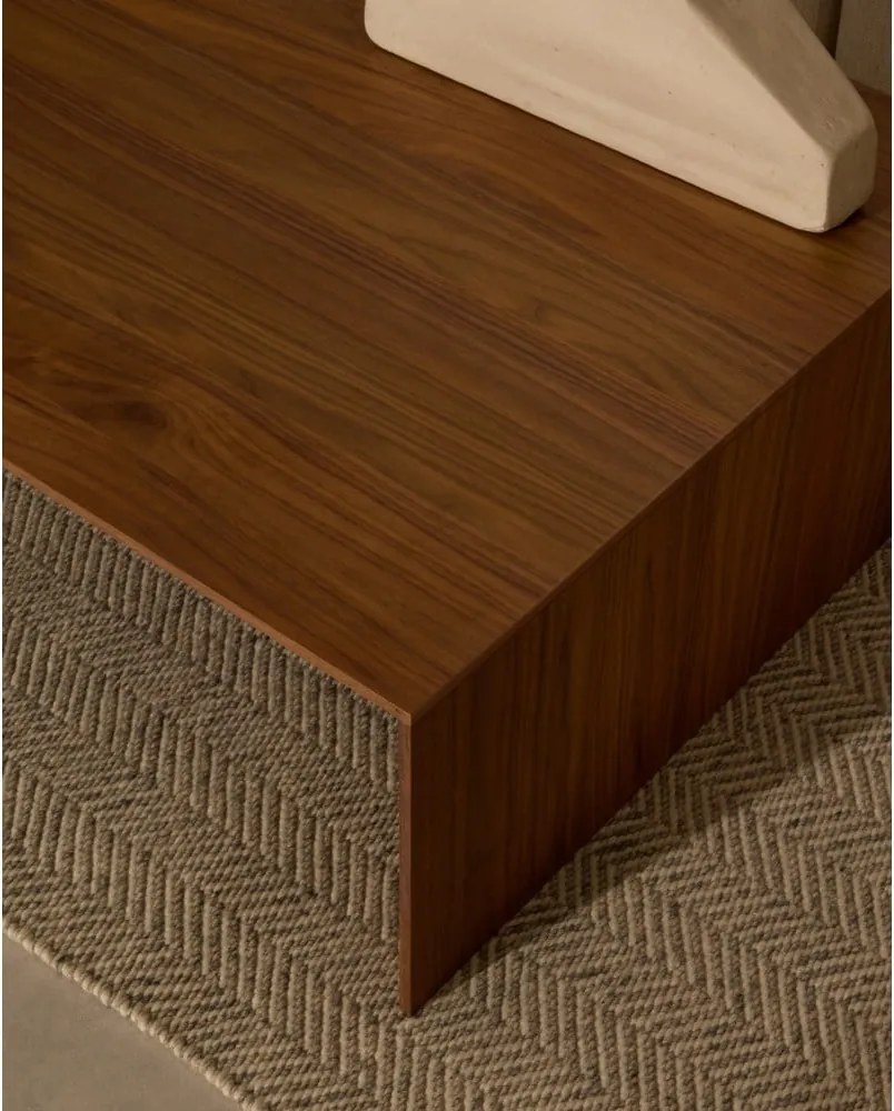 Sötét natúr színű dohányzóasztal diófa dekorral 70x140 cm Litto – Kave Home