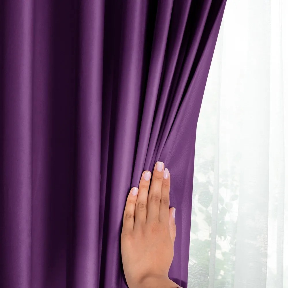 Lila bársony dimout (részleges sötétítő) függöny 140x245 cm Pleat – Restilo