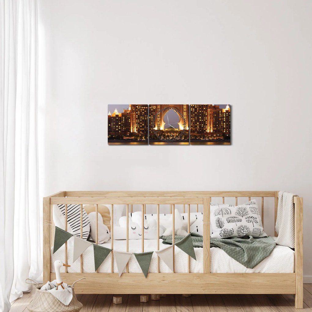 Kép egy épületról Dubajban (órával) (90x30 cm)