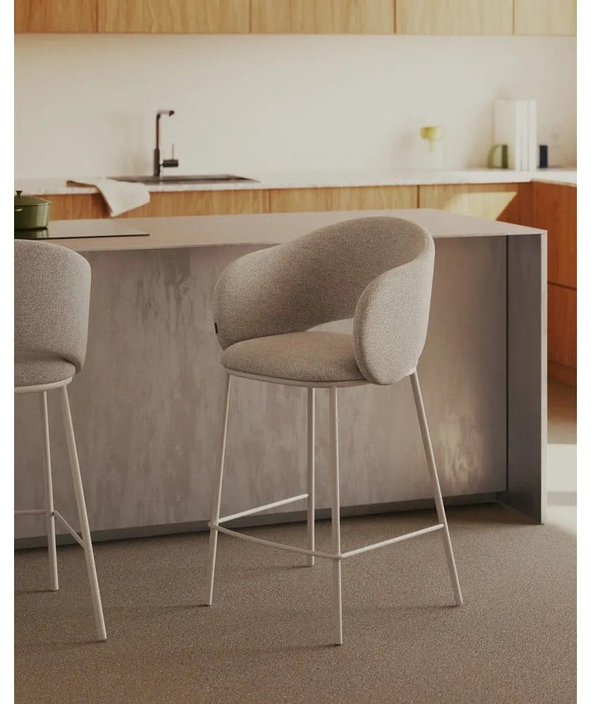 Elefántcsont színű bárszék (ülésmagasság 65 cm) Maina – Kave Home