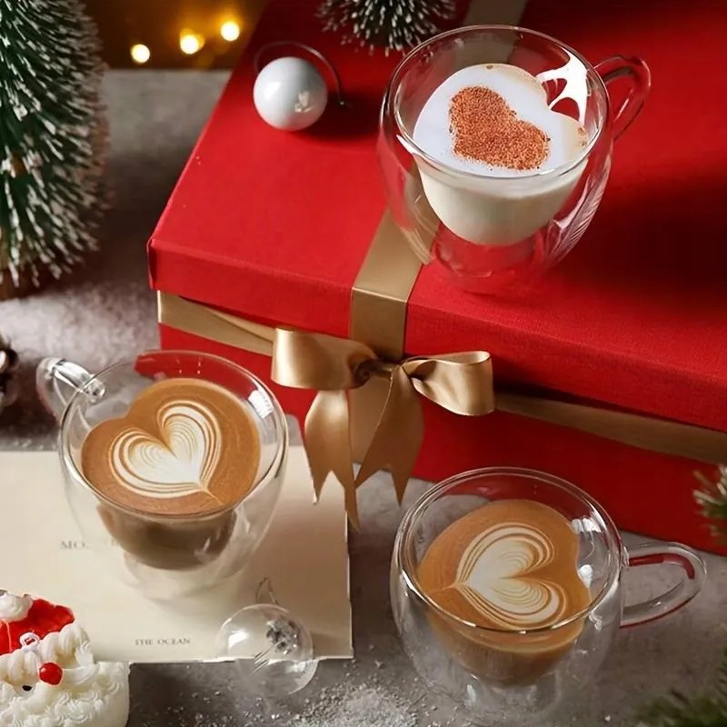 Szív alakú üveg bögre