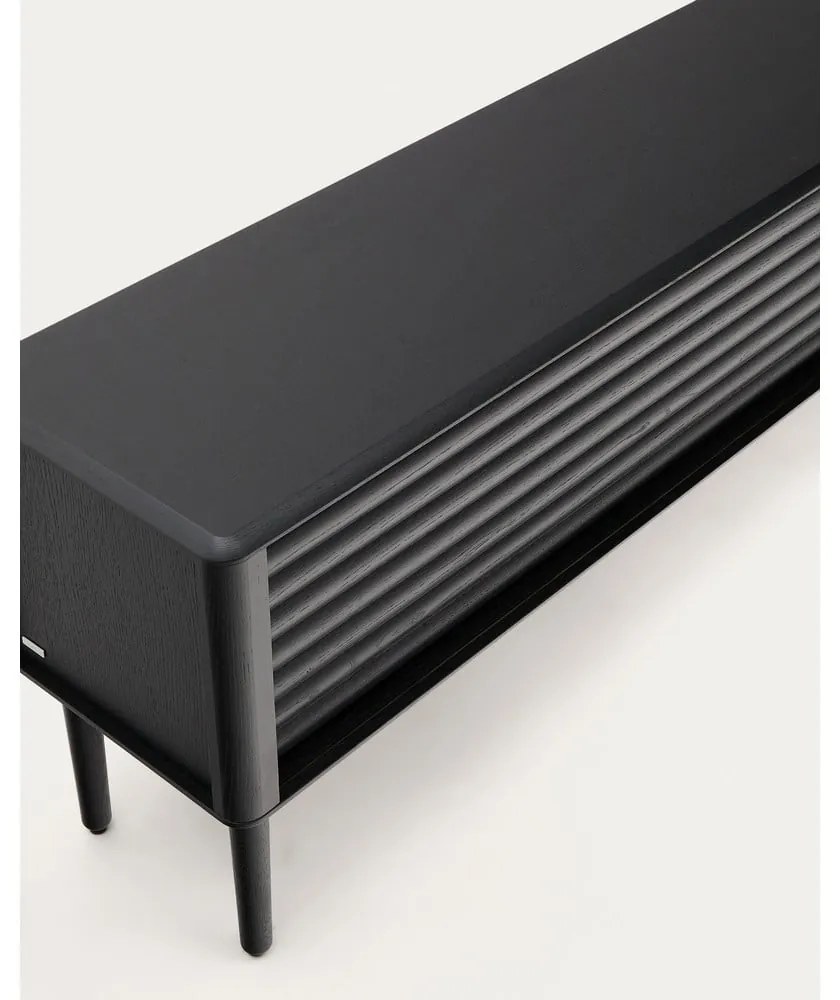 Fekete TV-állvány tölgyfa dekorral 200x57x35 cm Lenon – Kave Home