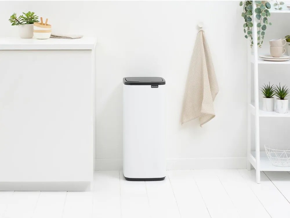 Fehér acél érintésre nyíló szemetes 30 l Bo Touch – Brabantia