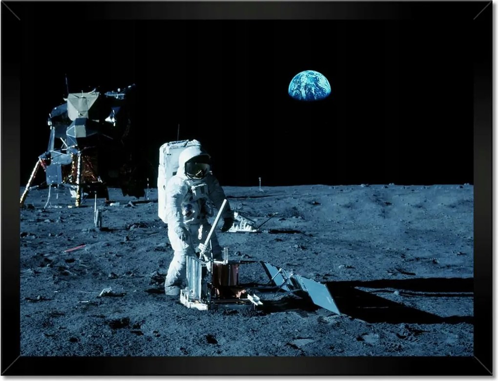 Poszterek keretben 40x30 Asztronauta Hold Föld