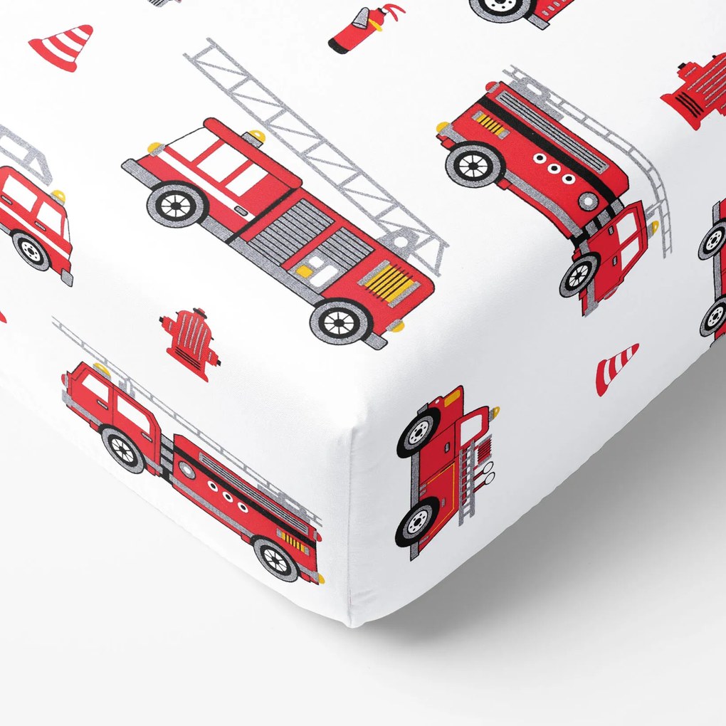 Goldea gyermek pamut körgumis lepedő - tűzoltóautók 90 x 200 cm