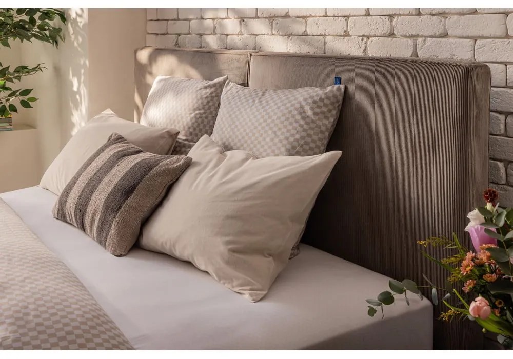 Szürkésbarna boxspring ágy 180x200 cm Olia Bold – Bonami Selection