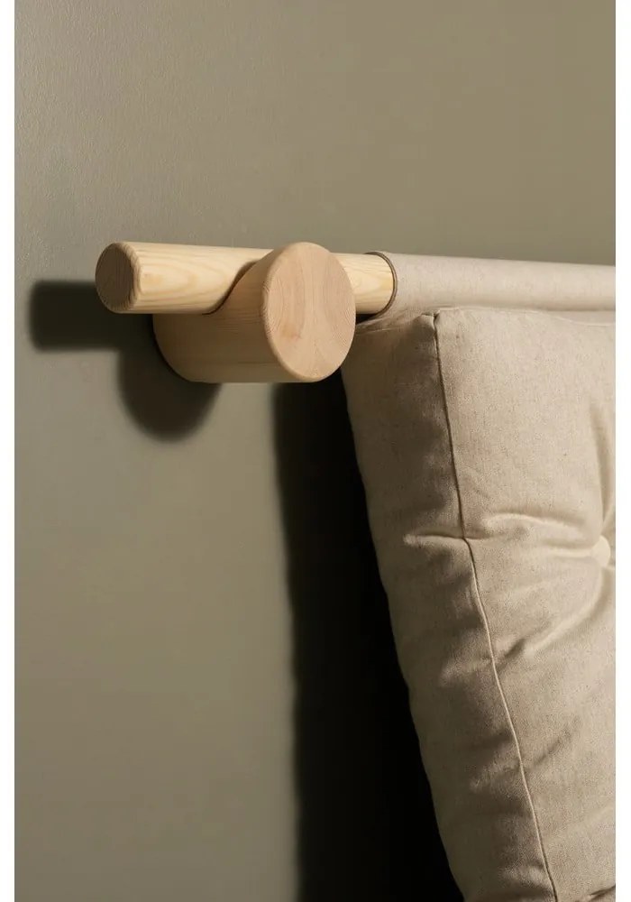 Barna kinyitható kanapé 135 cm Hooked – Karup Design