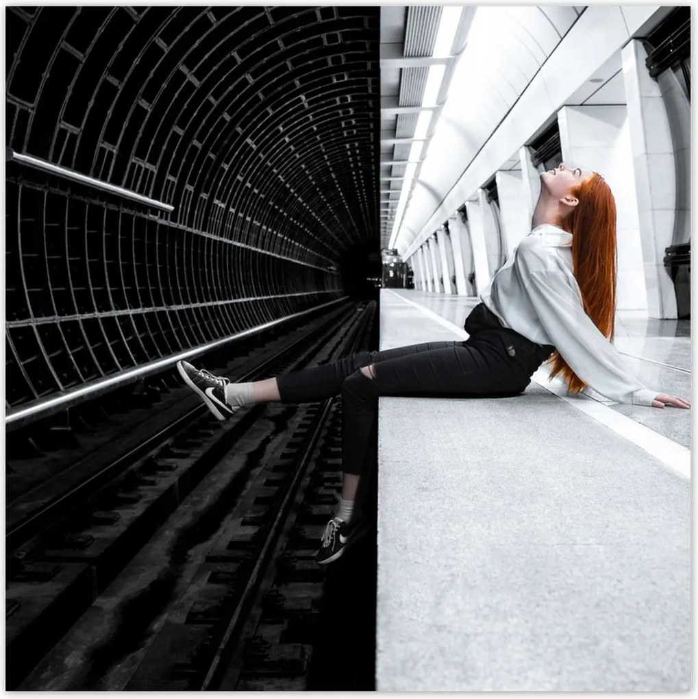 Poszter 70x70 Black and white red