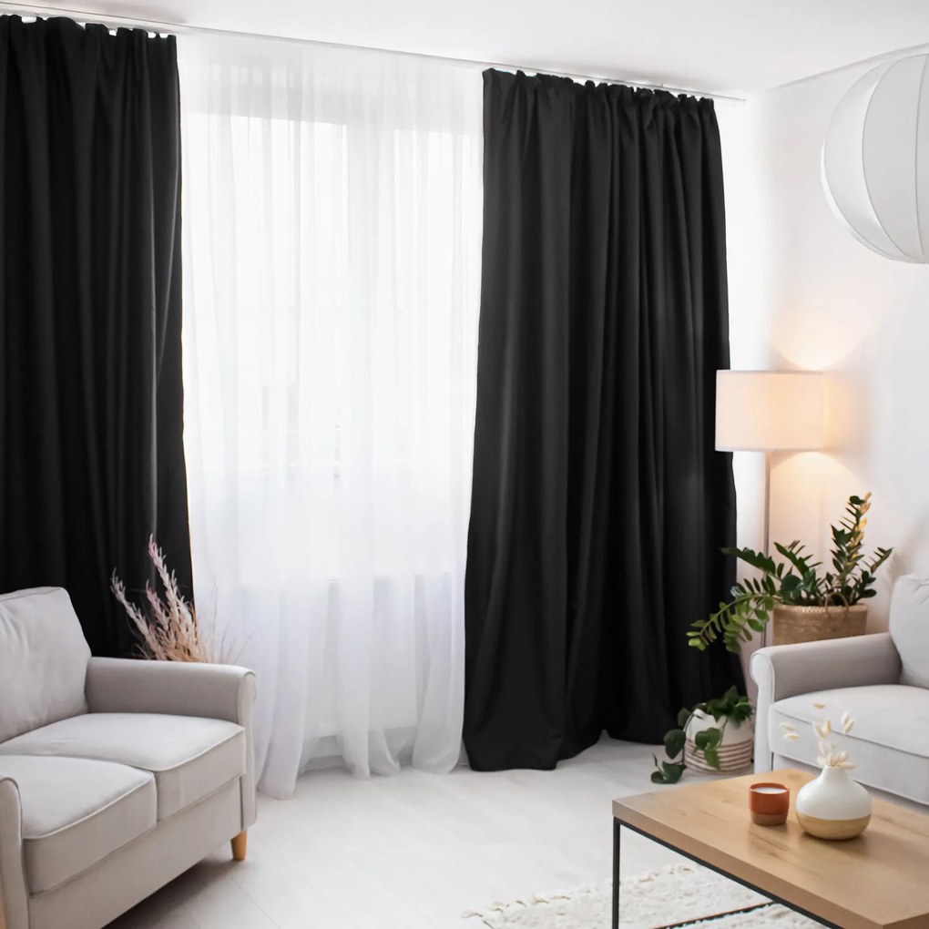 Goldea sötétítő függöny blackout szatén fényű - fekete színű 270x180 cm
