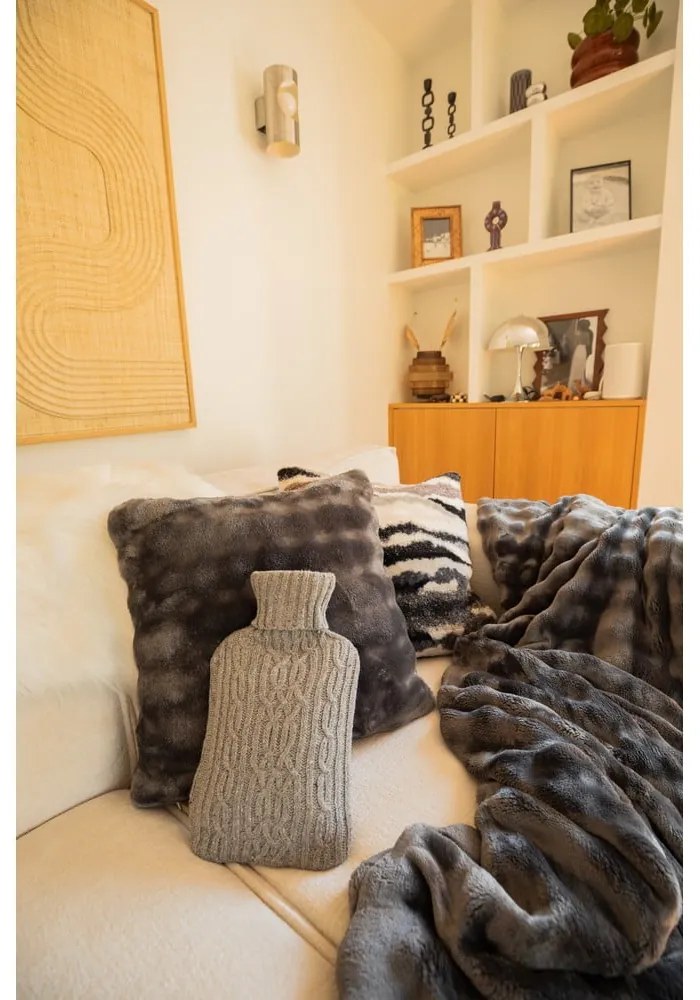 Szürke mikroplüss takaró 150x200 cm Wave – Tiseco Home Studio