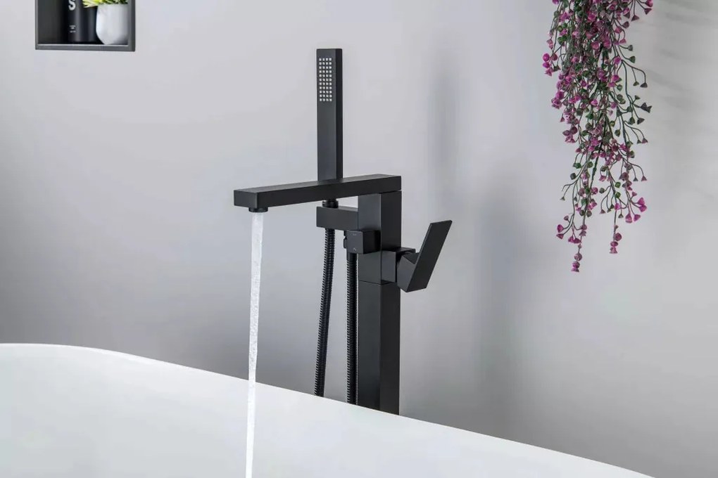 AREZZO design CUBEFIELD szabadonálló kádcsaptelep, fekete