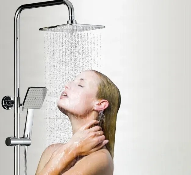 Zuhanypanel EYN NTD0341 falon kívüli kivitelben, LED-kijelzővel, többféle színváltozatban