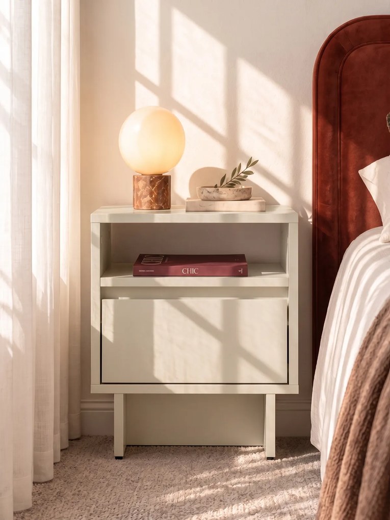 Zolia éjjeliszekrény 40 cm fiókkal, lábazattal - kasmír