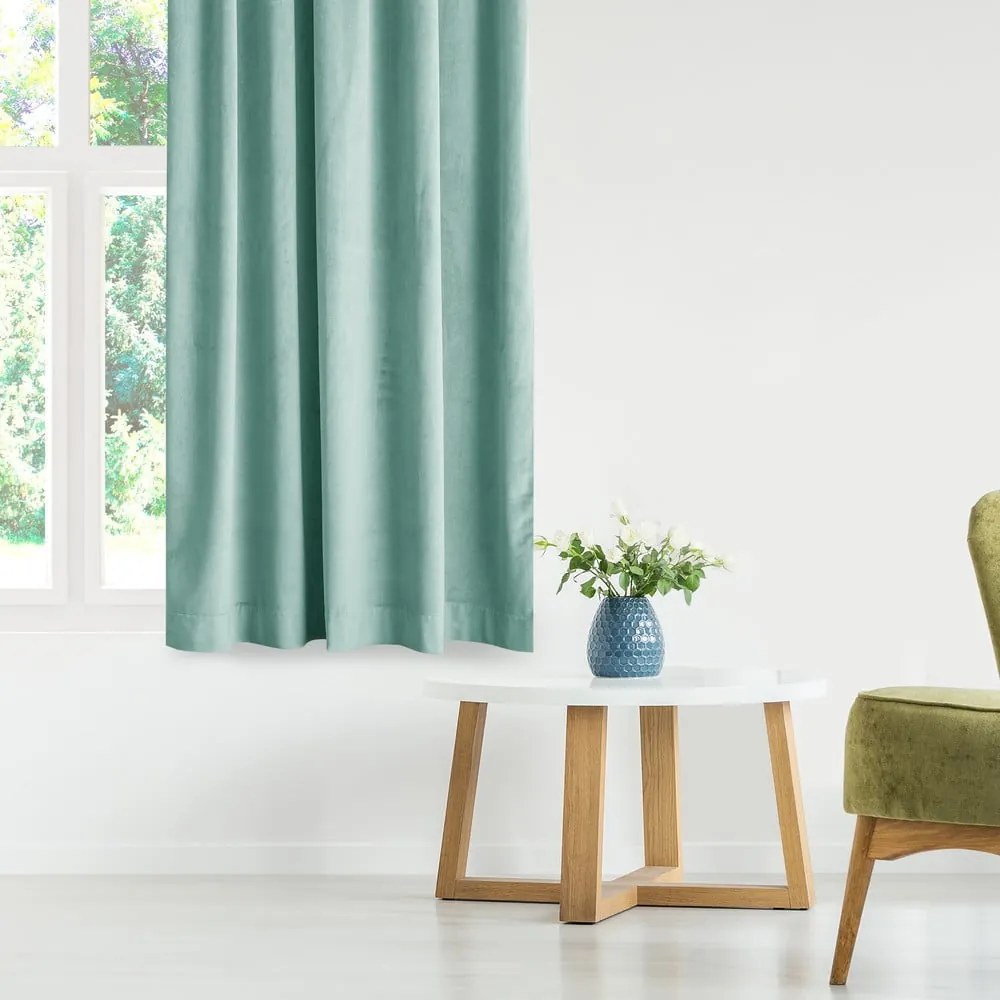 Világoszöld bársony dimout (részleges sötétítő) függöny 140x270 cm Eyelets – Restilo