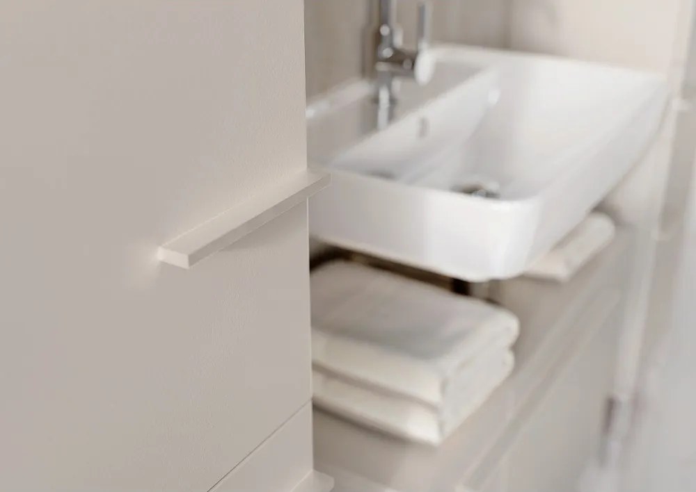 Krémszínű matt magas-keskeny fürdőszoba szekrény 34x123 cm Laurino – Germania