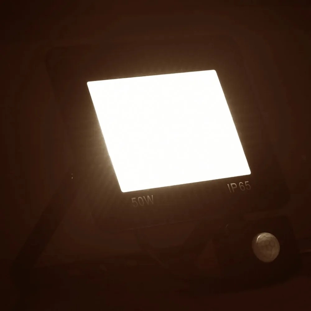 meleg fehér fényű szenzoros LED-reflektor 50 W