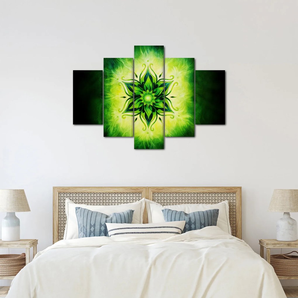 Kép - Virág mandala zöld háttérrel (150x105 cm)