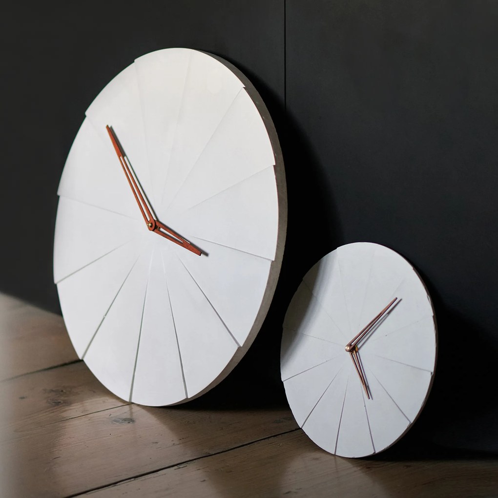 ODLITO Beton falióra Torta – szürke – 50 cm – fekete mutatók