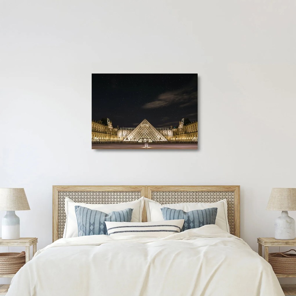 Kép - Louvre éjjel (üvegen) (70x50 cm)