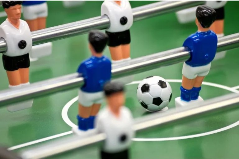 GamesPlanet® Csocsóasztal BELFAST Fekete 121 x 101 cm