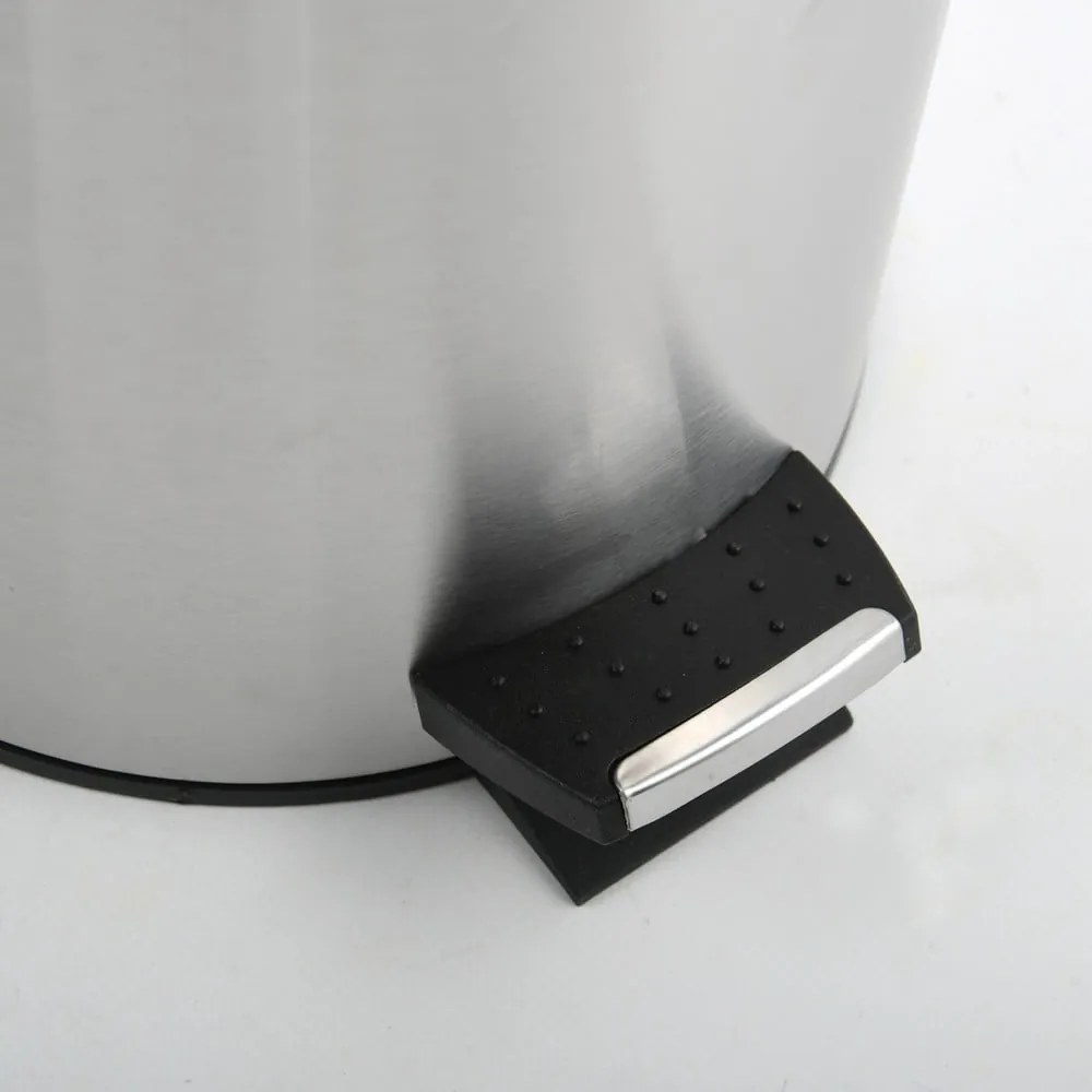 Matt ezüstszínű acél pedálos szemetes 5 l Adonis – Spirella