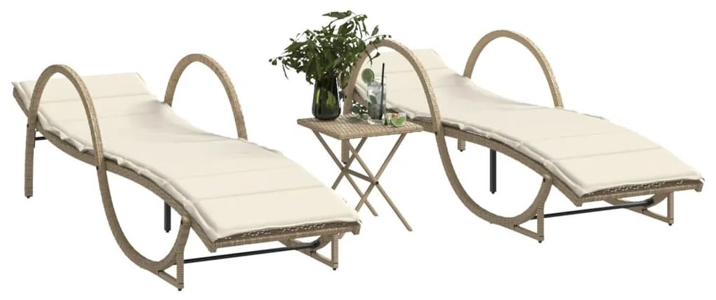 2 db bézs polyrattan napozóágy asztallal