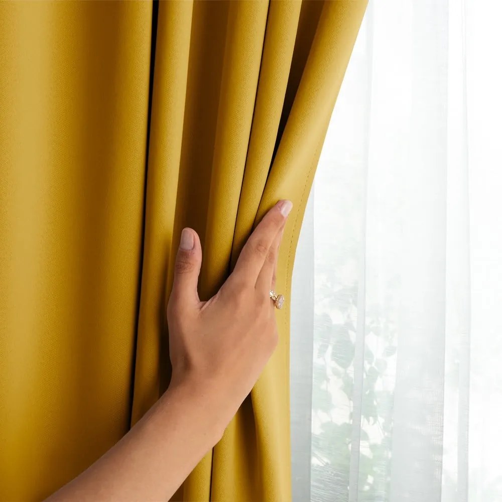 Sárga sötétítő függöny 140x270 cm Eyelets – Restilo
