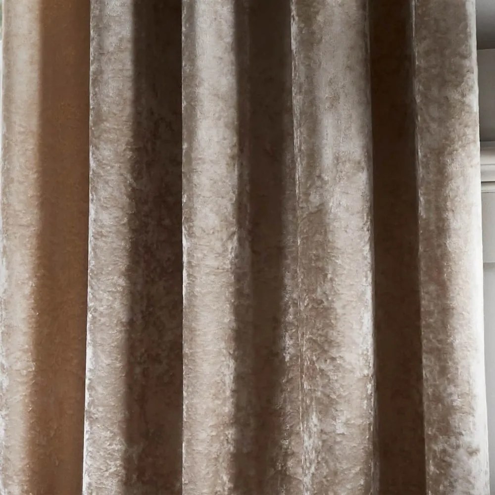 Bézs függöny szett 2 db-os 168x183 cm Crushed Velvet – Catherine Lansfield