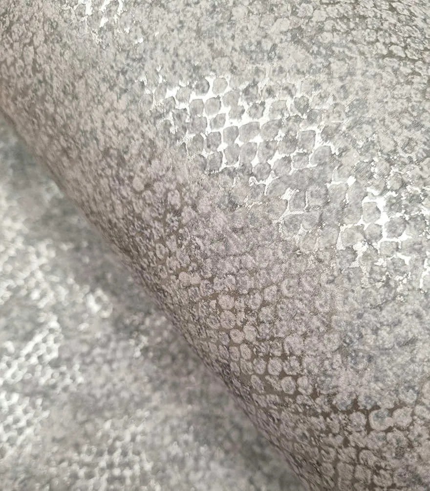 Holden Decor Textura Ophidian szürke kígyóbőr mintás fémhatású vlies tapéta – 66121