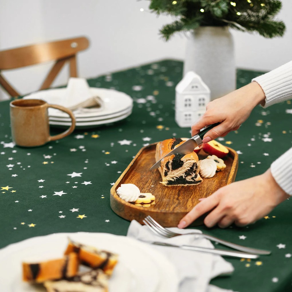 Goldea karácsonyi teflonbevonatú asztalterítő - csillagok zöld alapon 80 x 80 cm