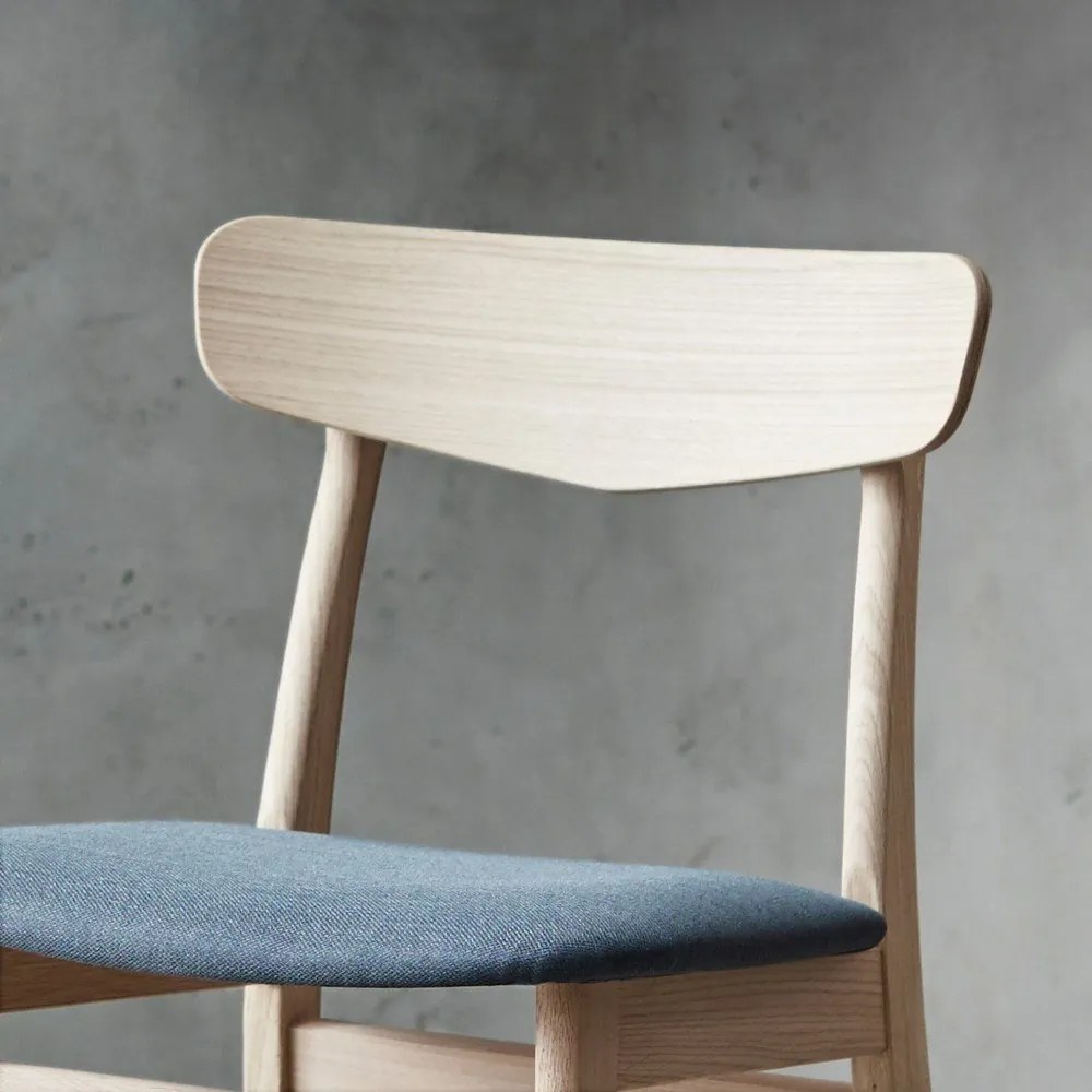 Kék-natúr színű tölgyfa étkezőszék Mosbøl – Hammel Furniture