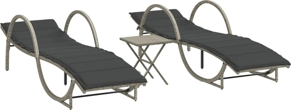 vidaXL 2 db világosszürke polyrattan napozóágy asztallal