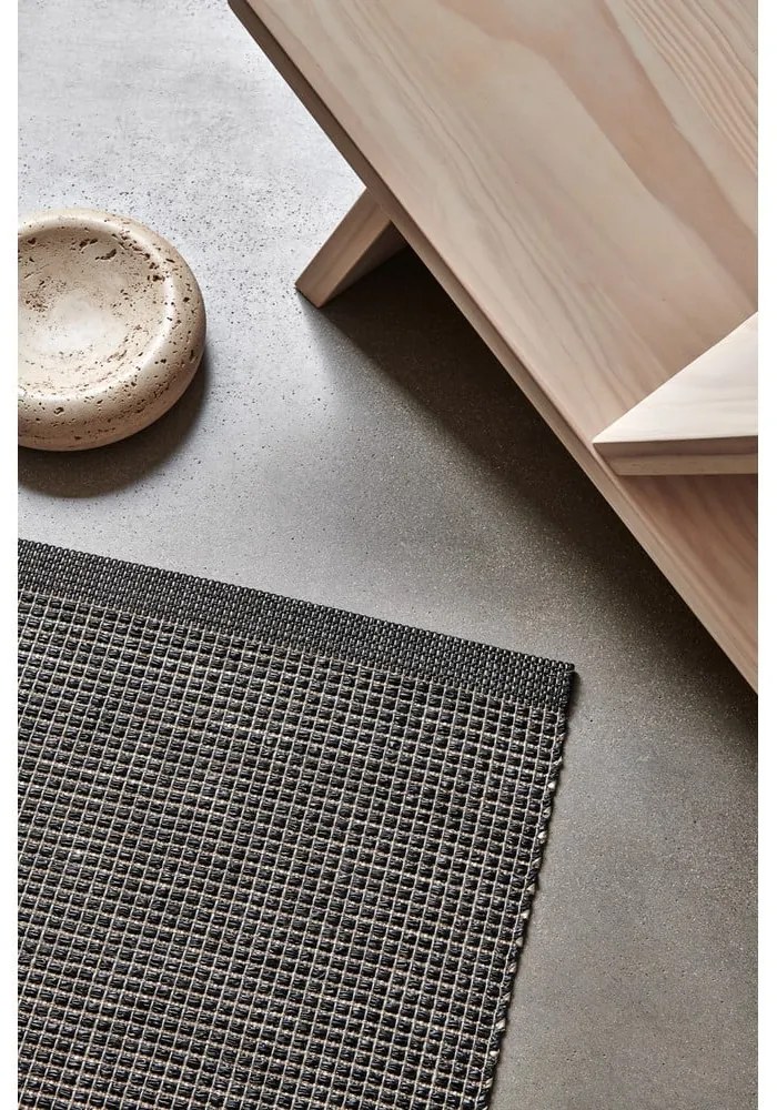 Antracitszürke kültéri-beltéri futószőnyeg 70x180 cm Emm Black Linen – Pappelina