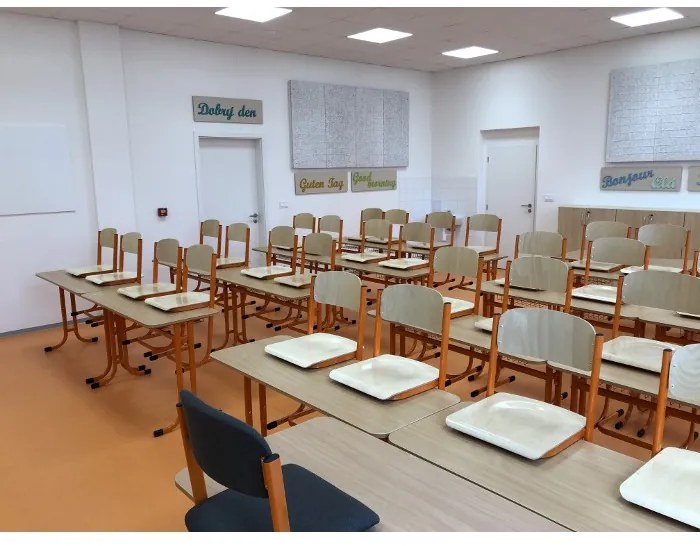 Kárpitozott tanári szék, piros - ral 3020