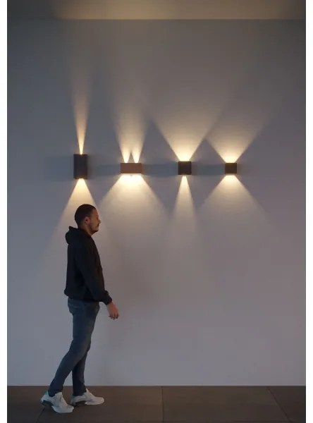 Redo 90304 - LED kültéri fali lámpatest VARY 4xLED/5W/230V 3000K IP54 barna