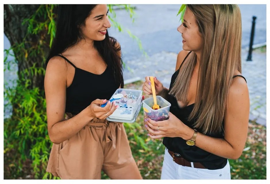 Kétrészes zöld ételes doboz evőeszközökkel, 650 ml + 230 ml - Vialli Design