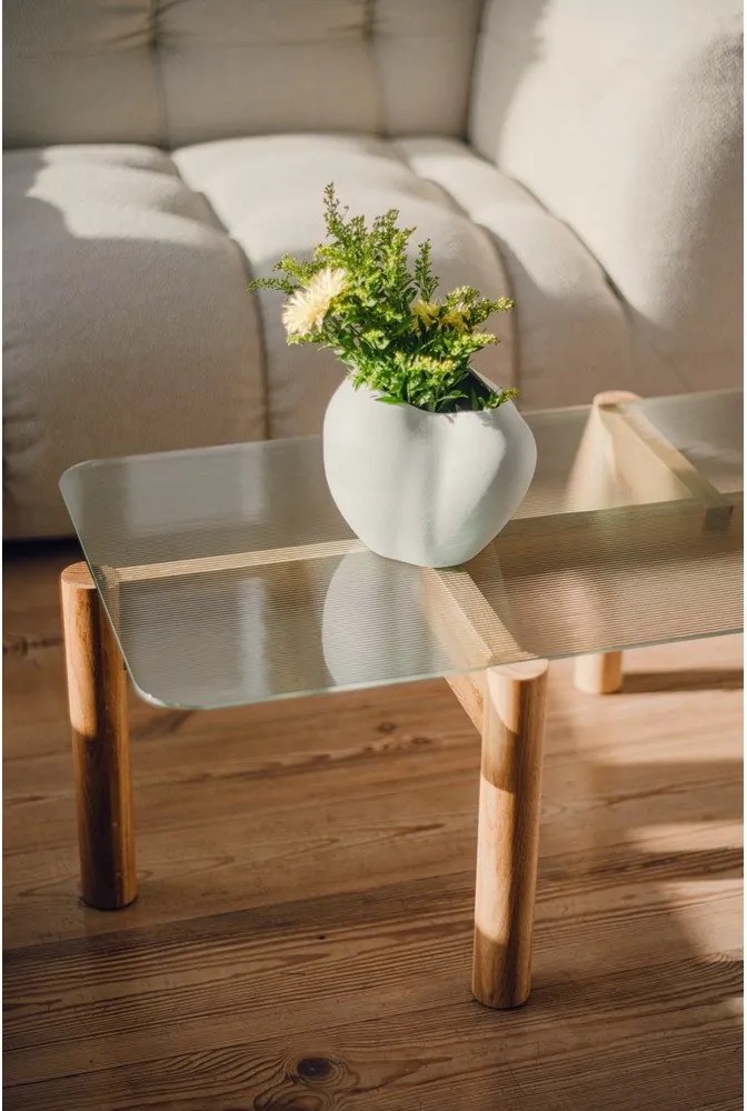 Natúr színű dohányzóasztal üveg asztallappal 55x105 cm Kob – noo.ma